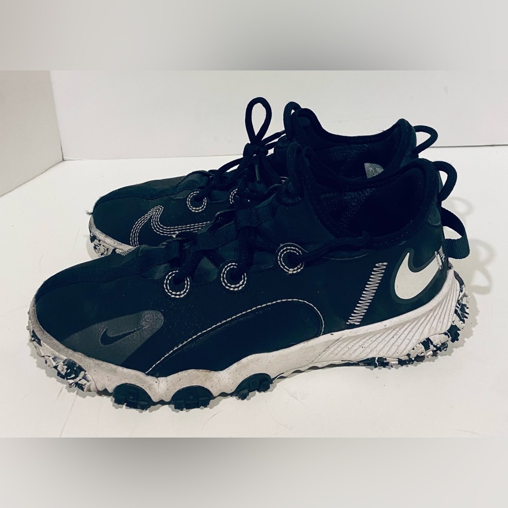 Nike Elite Baseball Softball Turf Shoes Size 5.5 Women’s 7 Black White Comfort